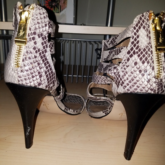 Report signature - Picture 7 of 7